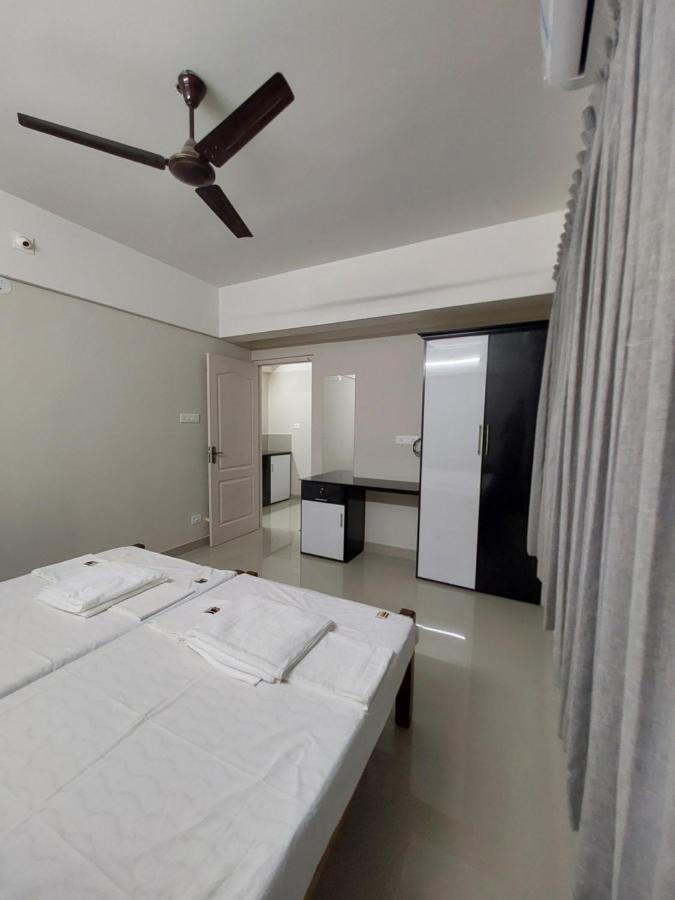 Hotel Mannat Residence Thiruvananthapuram Dış mekan fotoğraf