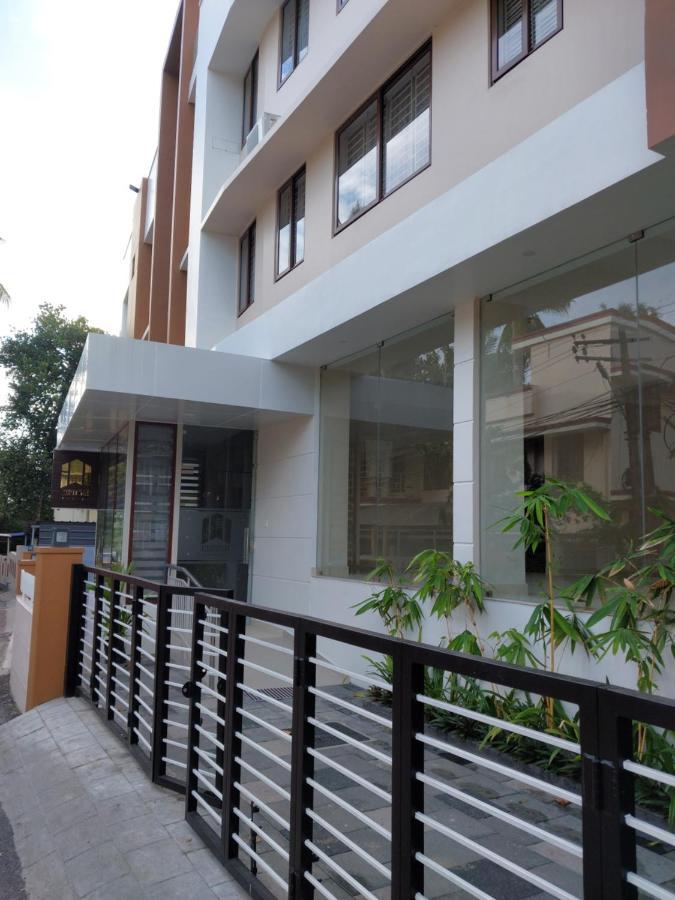 Hotel Mannat Residence Thiruvananthapuram Dış mekan fotoğraf